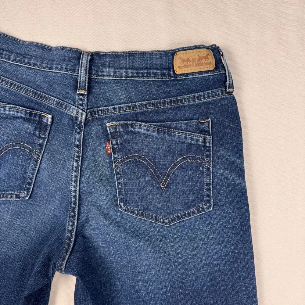Levi's Capri Jeans Womens 8 Blue Mid Rise Cuffed Denim Pants Cropped